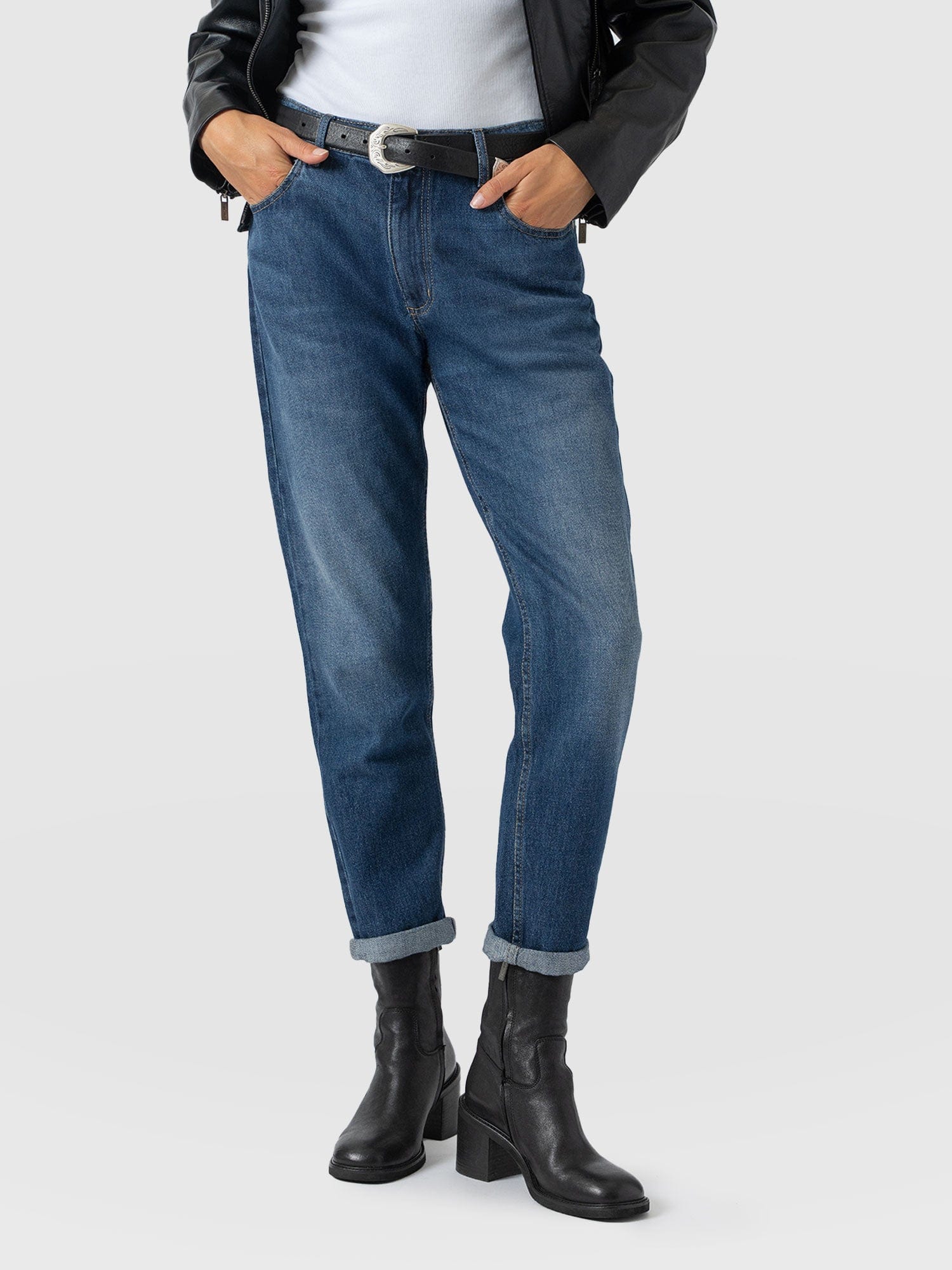 Boyfriend Jeans Mid Blue - Women's Jeans | Saint + Sofia® EU